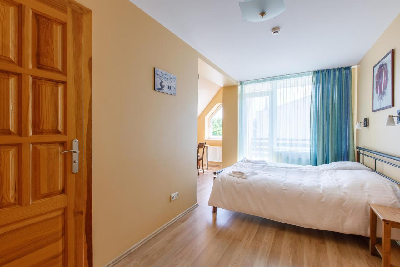 Hotel Viesbutis Prie Fontano Palanga Esterno foto