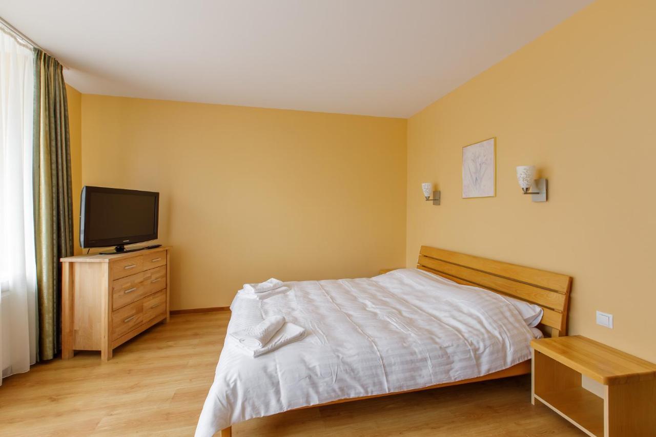 Hotel Viesbutis Prie Fontano Palanga Esterno foto