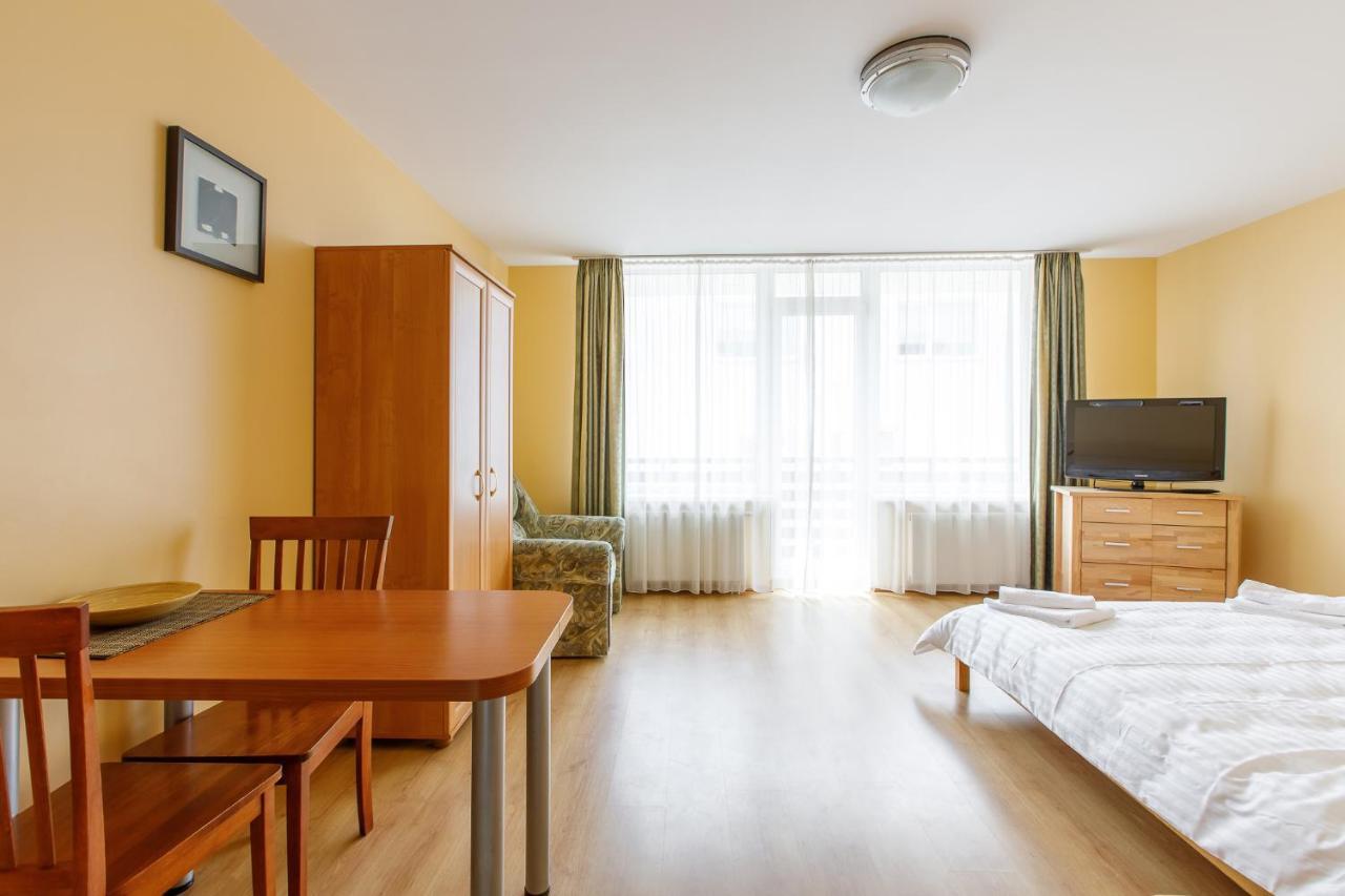 Hotel Viesbutis Prie Fontano Palanga Esterno foto