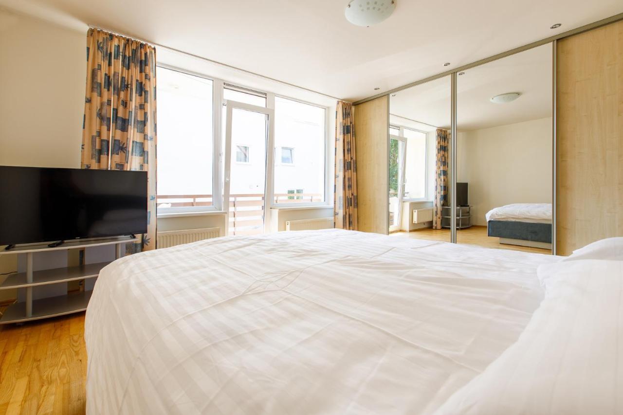 Hotel Viesbutis Prie Fontano Palanga Esterno foto